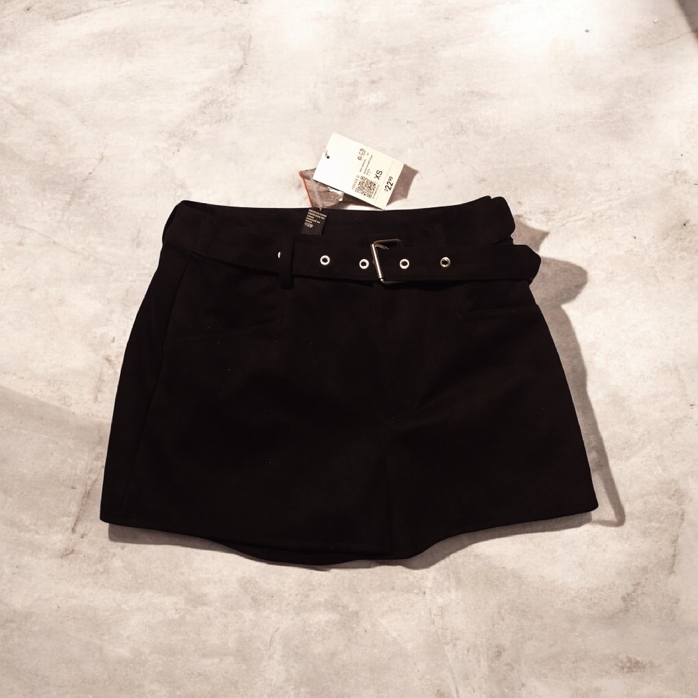 Forever 21 Womens Short With Belt Size Xs